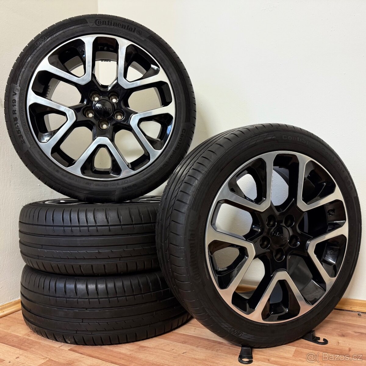 JEEP COMPASS II 5x110 R19 ET40+LETNÍ 235/45R19 7mm