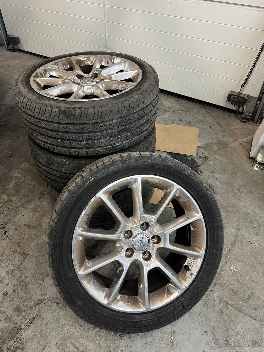 Originální alu kol Ford Mustang