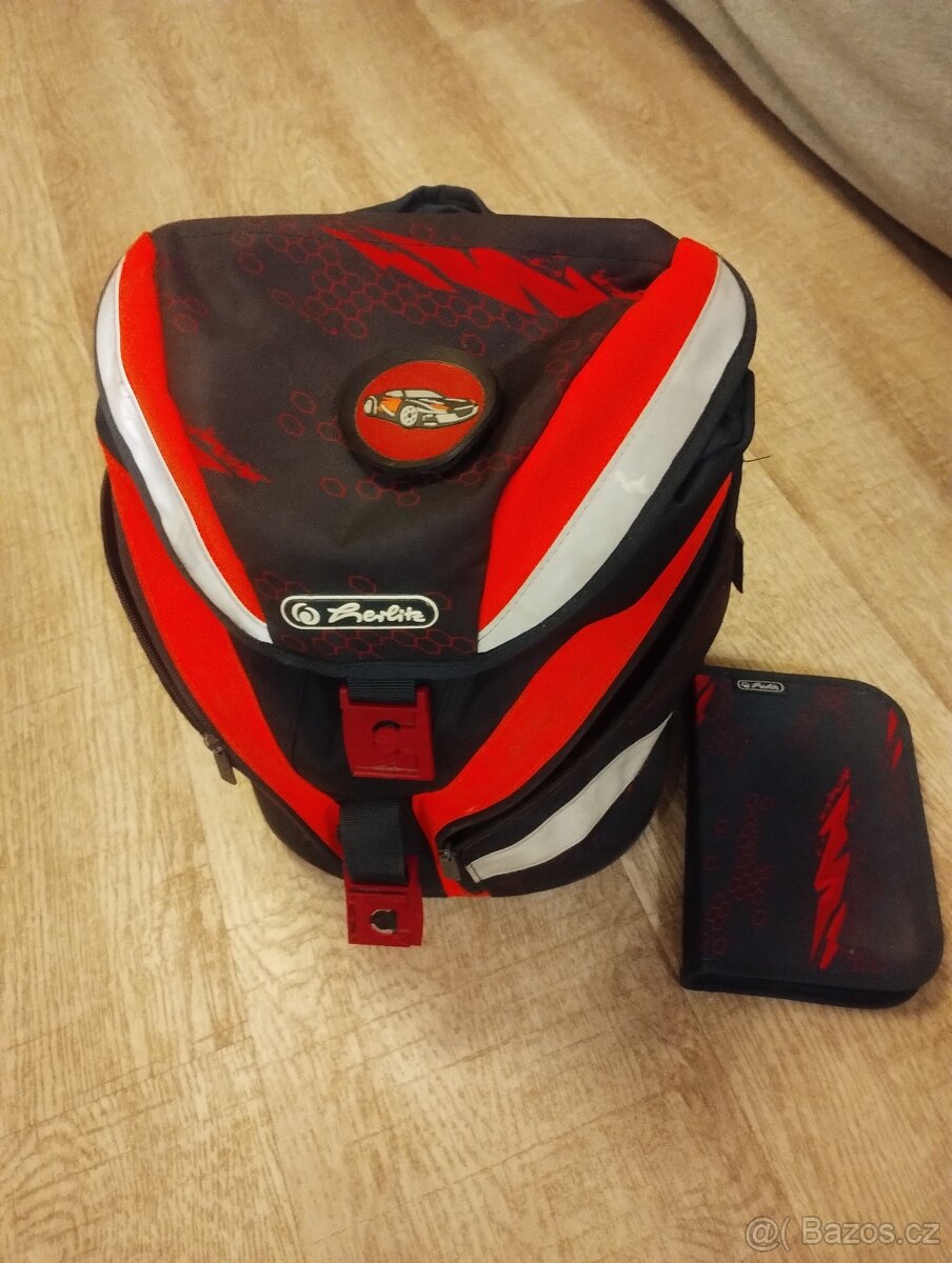 Školní aktovka a penál