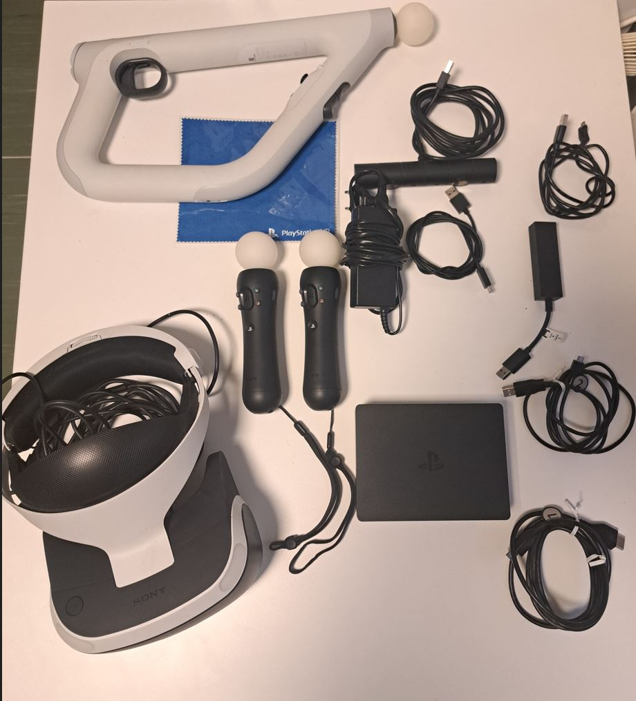 Playstation VR + příslušenství (rezervováno)