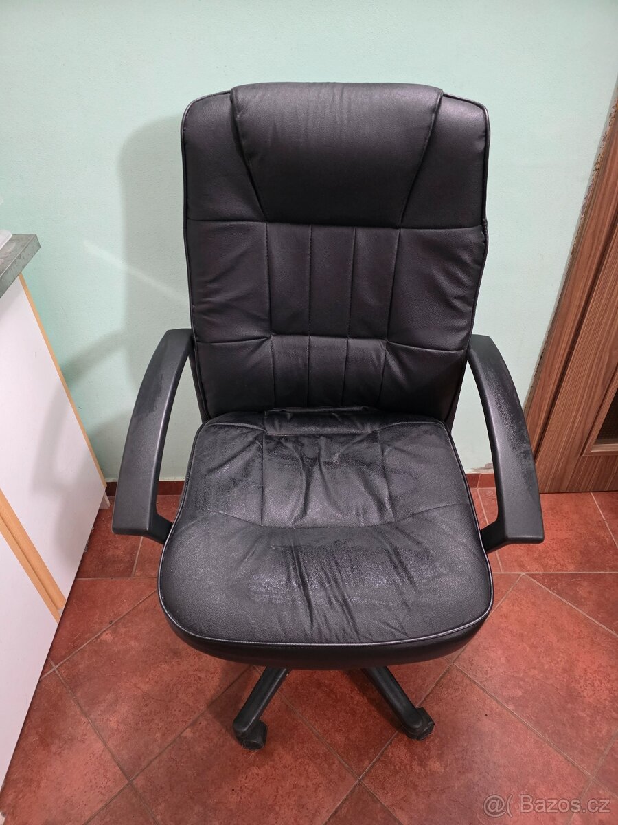 Kancelářské křeslo
