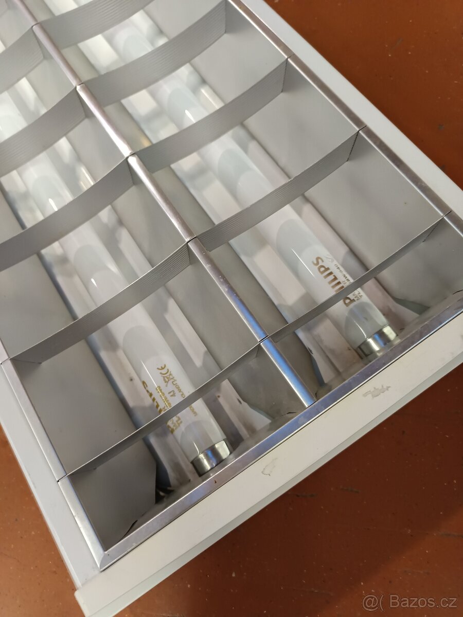 Prodám zářivková svítidla.