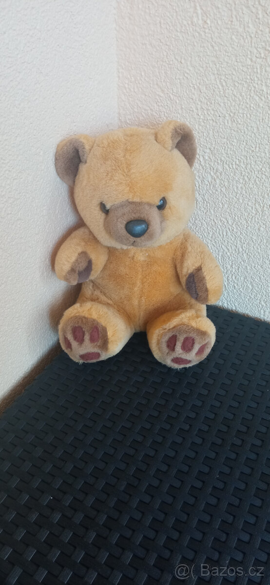 PLYŠOVÝ MEDVÍDEK