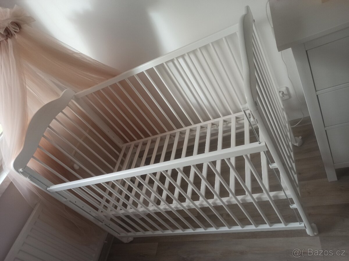 Detska postylka z borovicového dreva, baldachyn,mantinel,lze