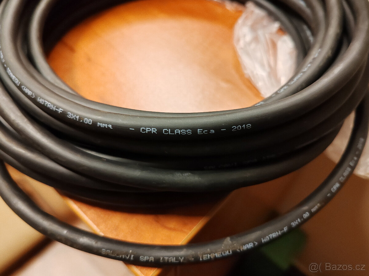 Kabel 3x1mm - černý