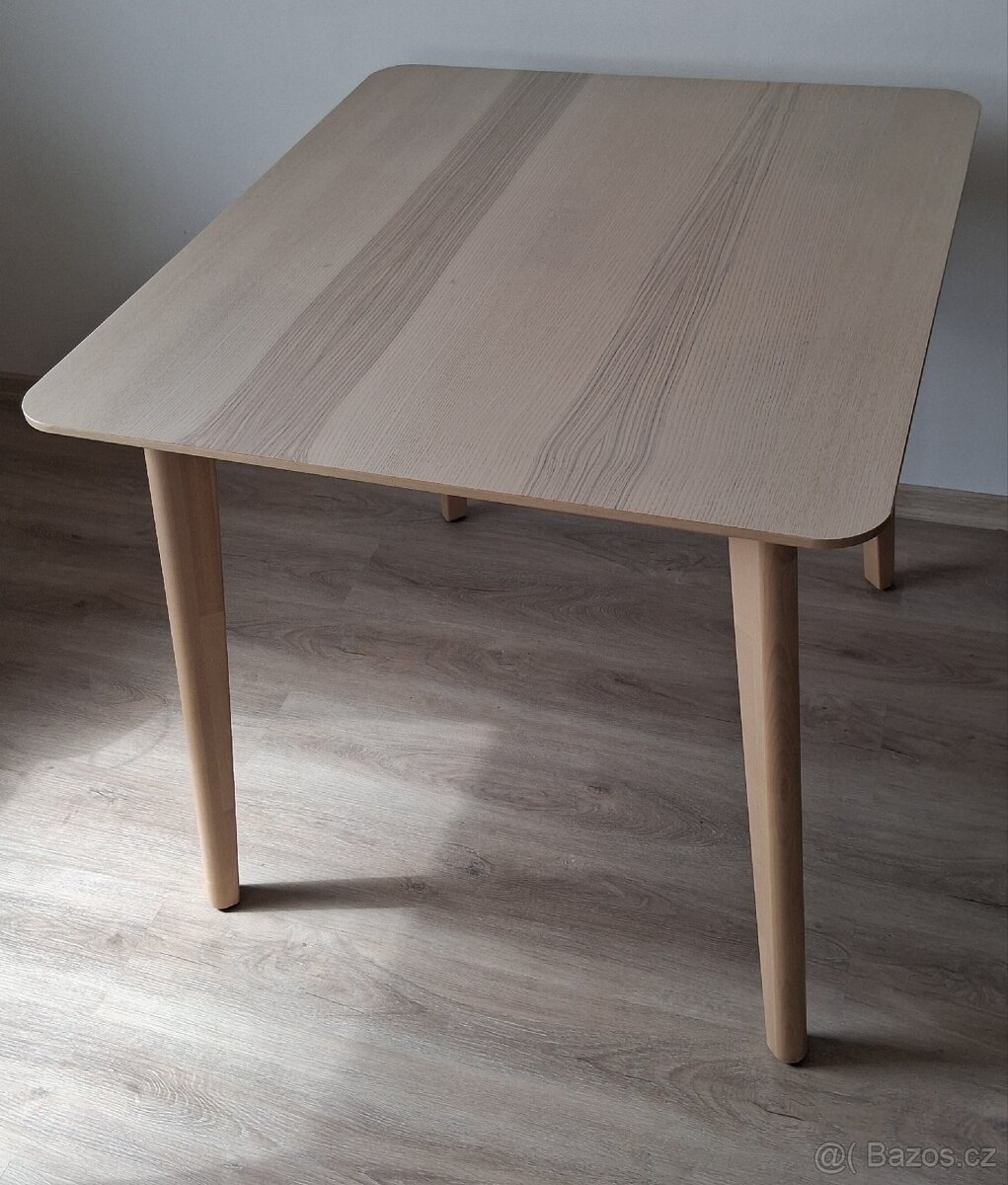 Jidelní stůl LISABO