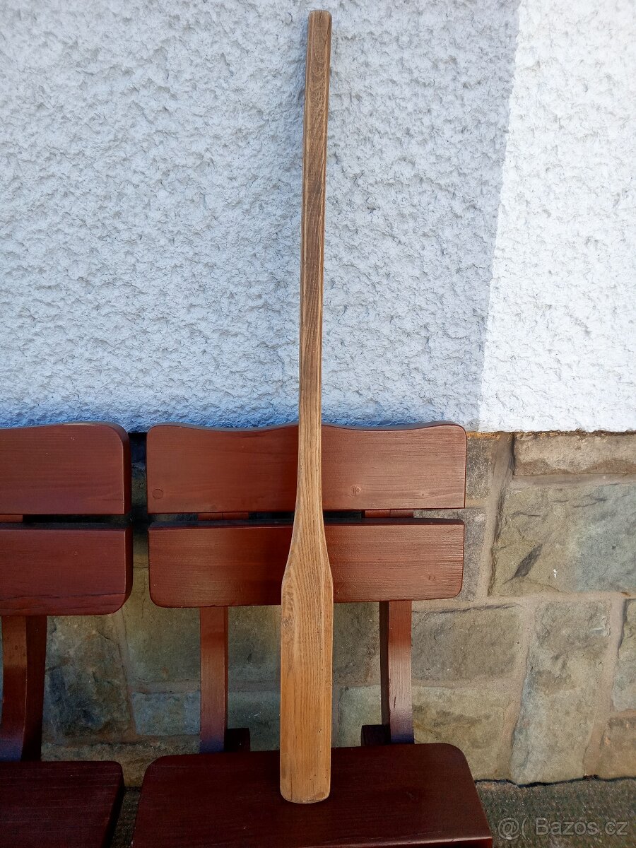 Dlouhá dřevěná vařečka do kotle délka 107 cm, šířka 7 cm