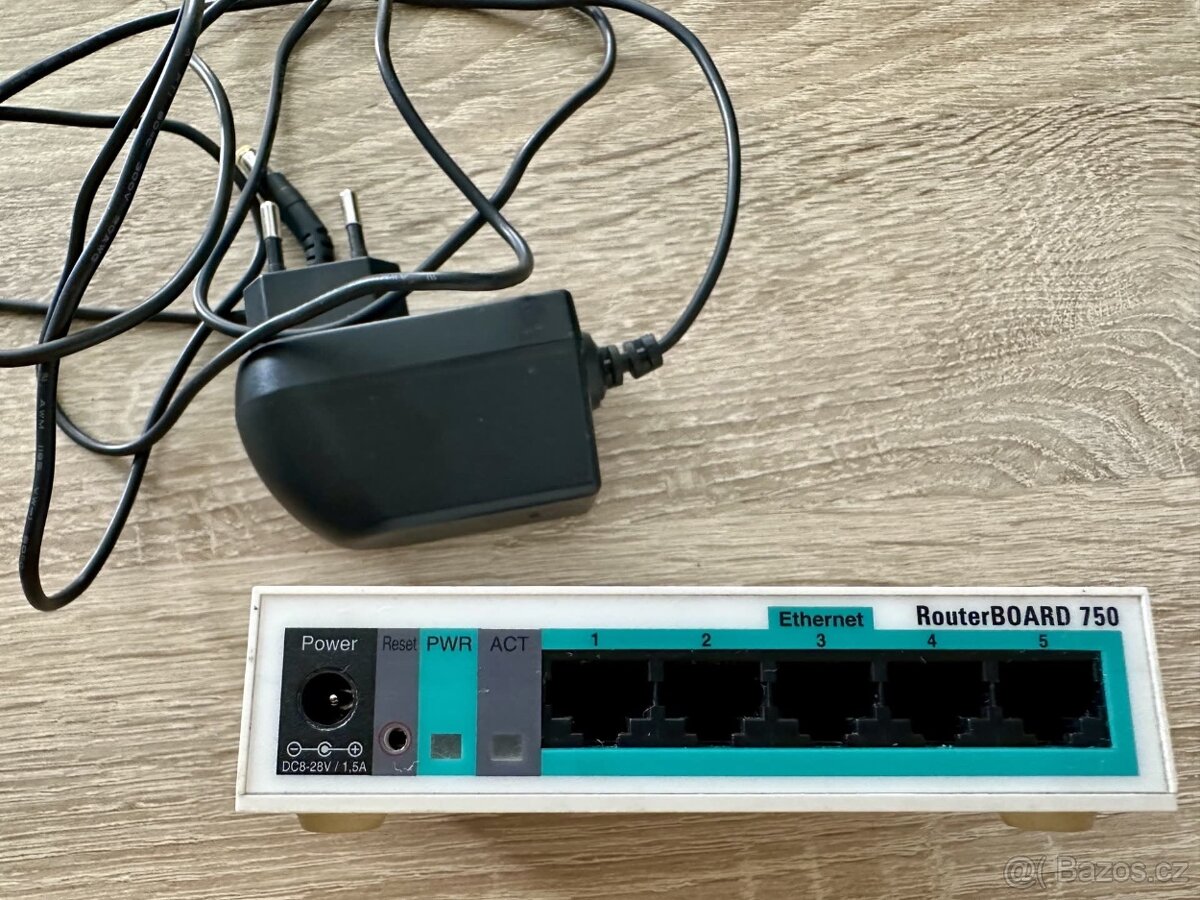 Router MIKROTIK RB750 MikroTik RouterBOARD