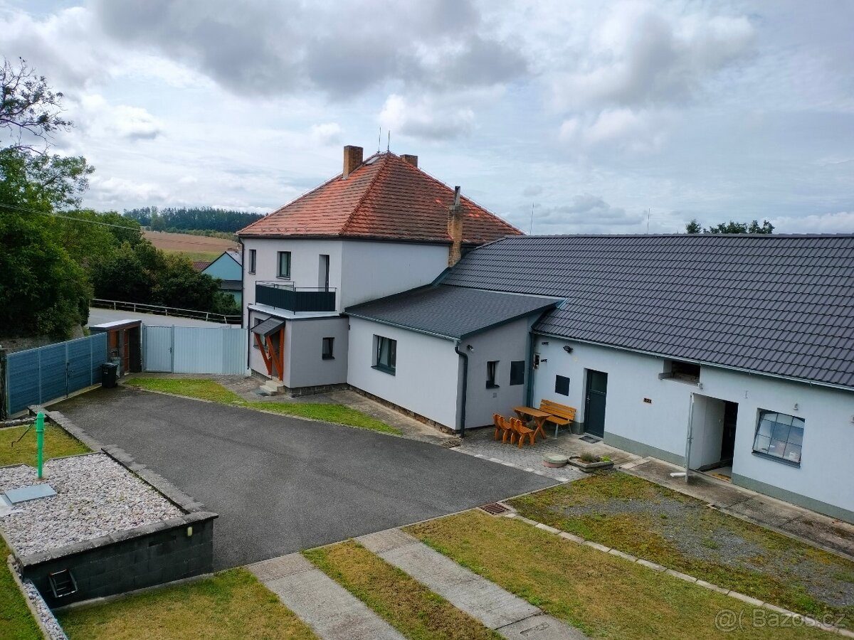 Prodám vícegenerační rodinný dům, prostory k podnikání