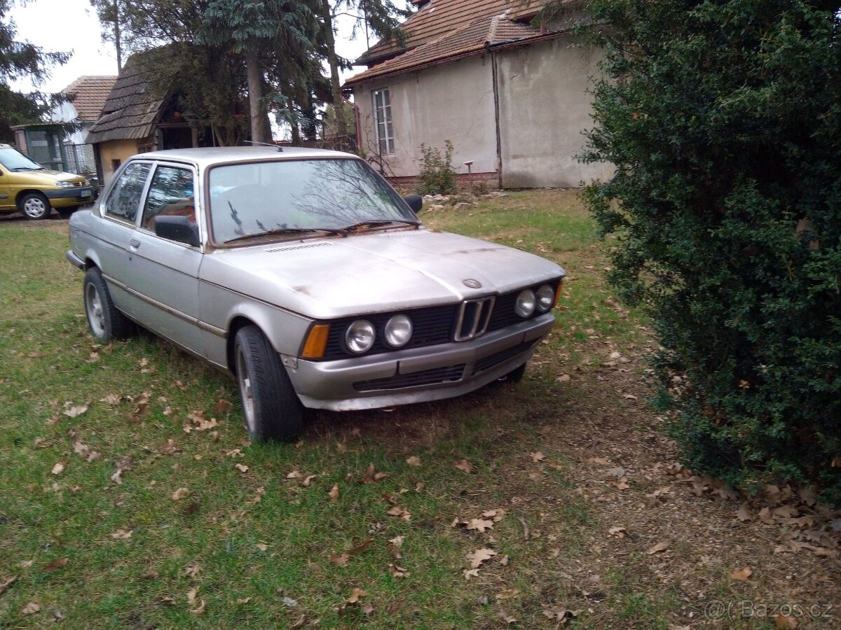 BMW E21
