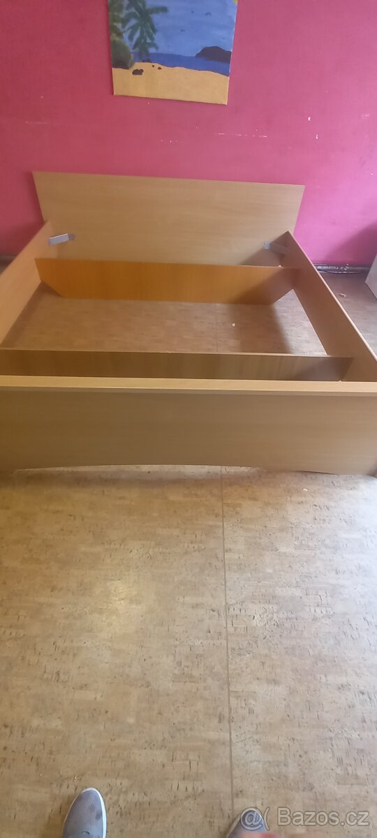 Manželská postel