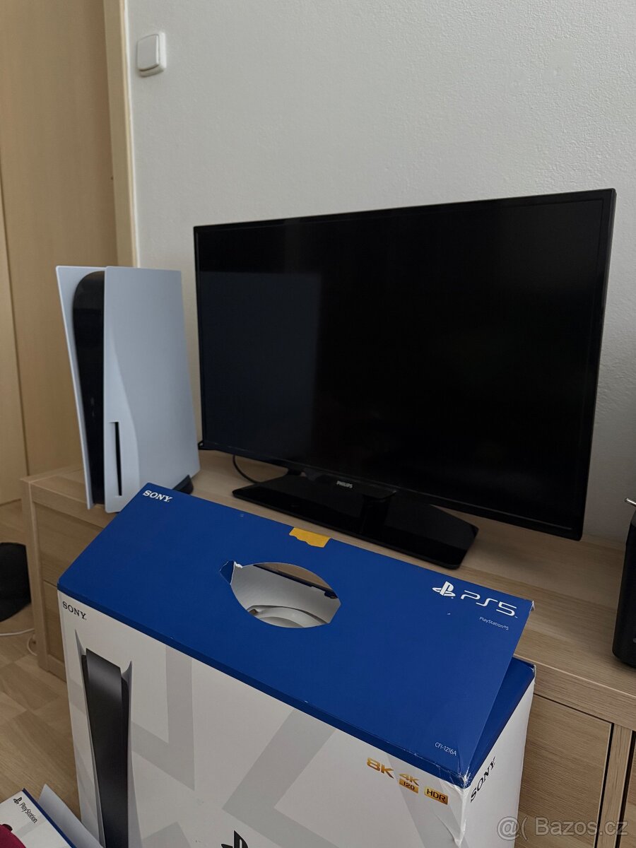 Ps5 projektor a televize