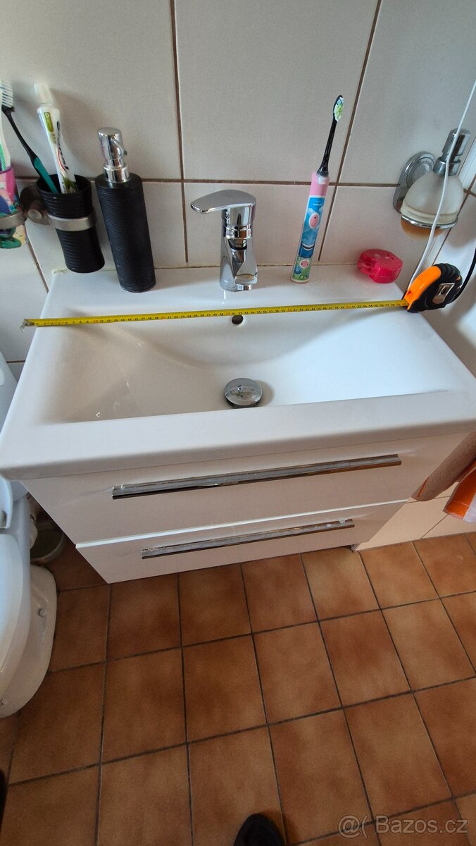 Prodám umyvadlo se šupliky