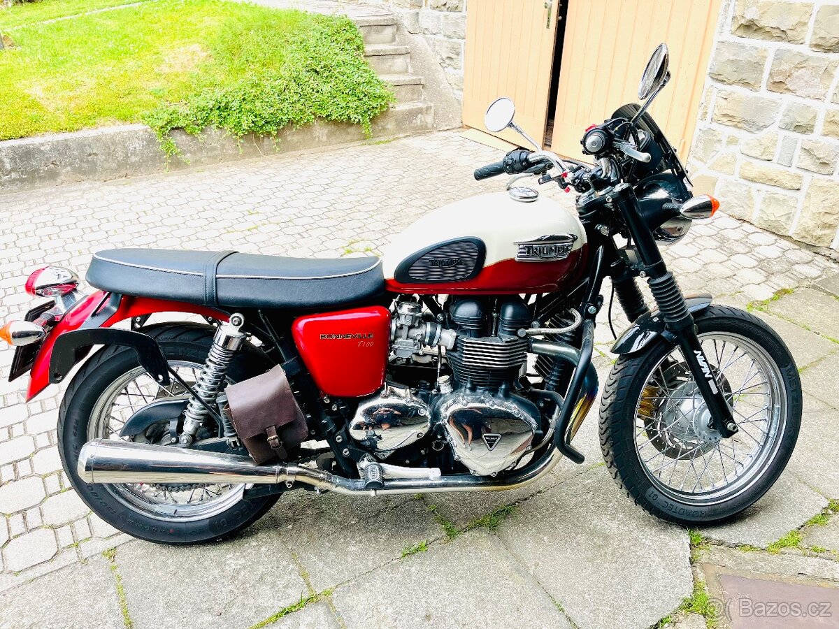 Triumph Bonneville T100 (2012)