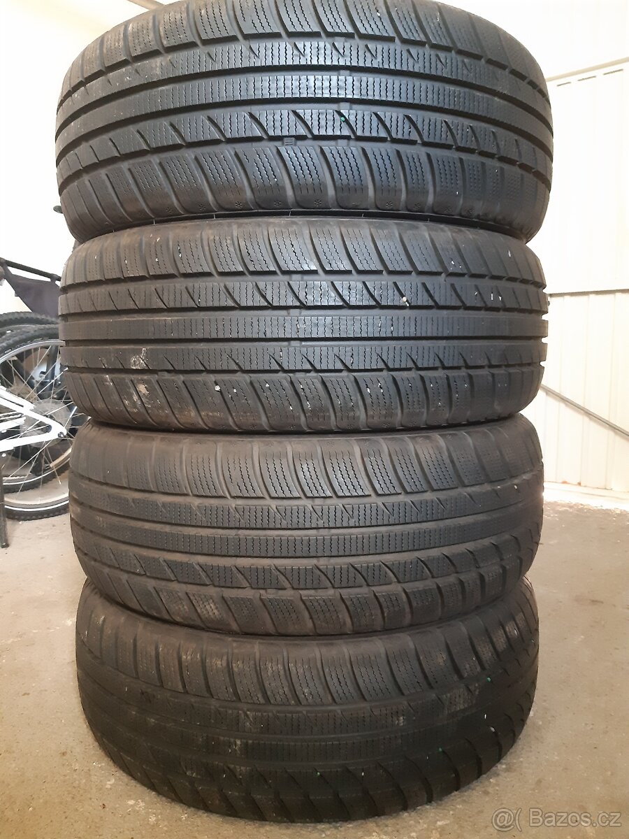 Zimni pneu 205/55/17