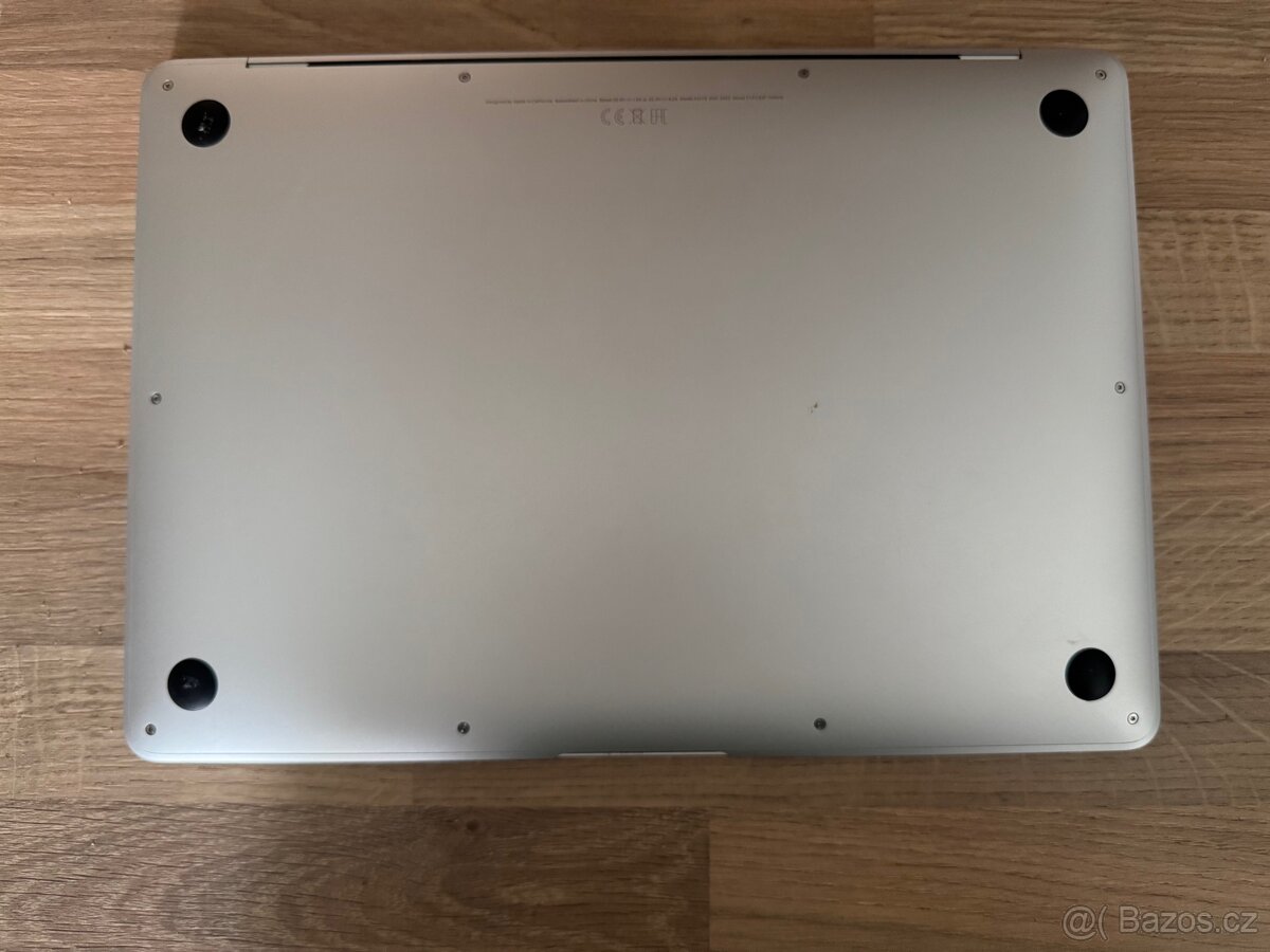 Macbook air 13" 2020 i3