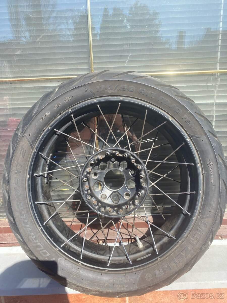 Zadní kolo na bmw 1200gs