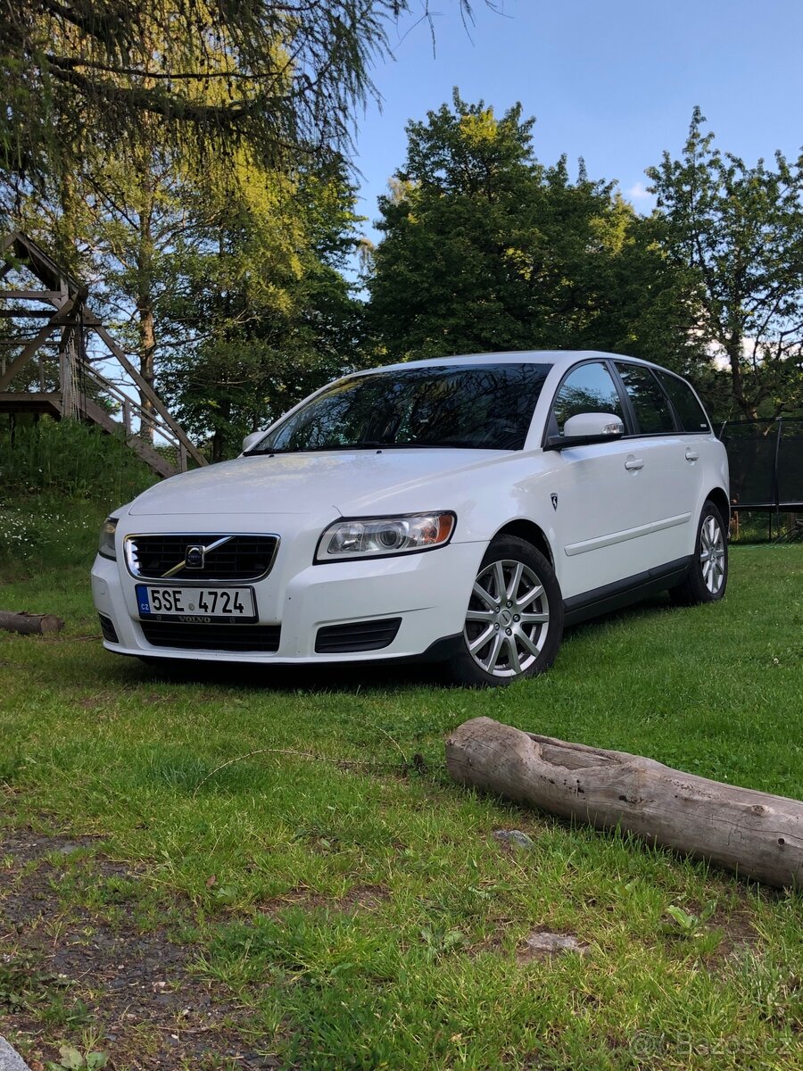 Volvo V50