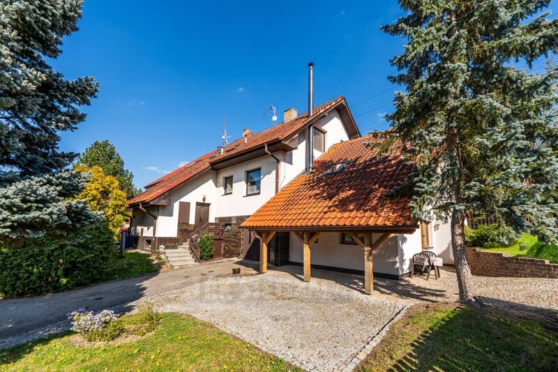 Prodej atraktivního, prostorného RD, v žádané lokalitě Horní