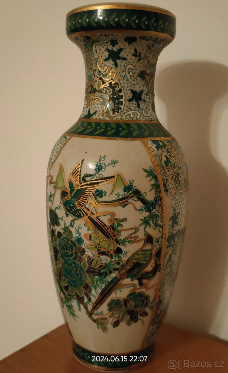 Čínská porcelánová váza