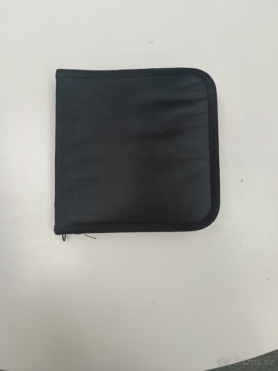 Pouzdro na 6 CD/DVD - černé textilní se zipem