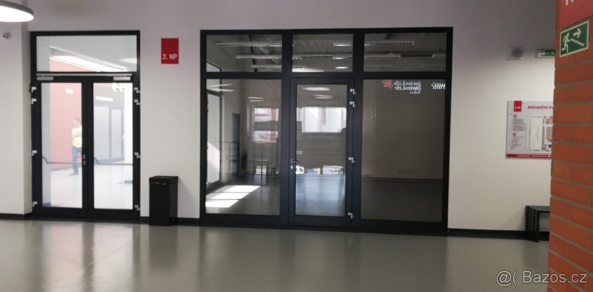 Pronájem obchodních prostor v nově rekonstruované budově