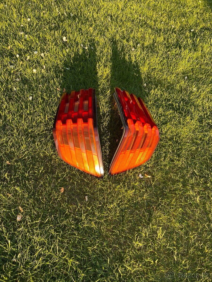 MERCEDES SL R129 W129 ZADNI SVĚTLA