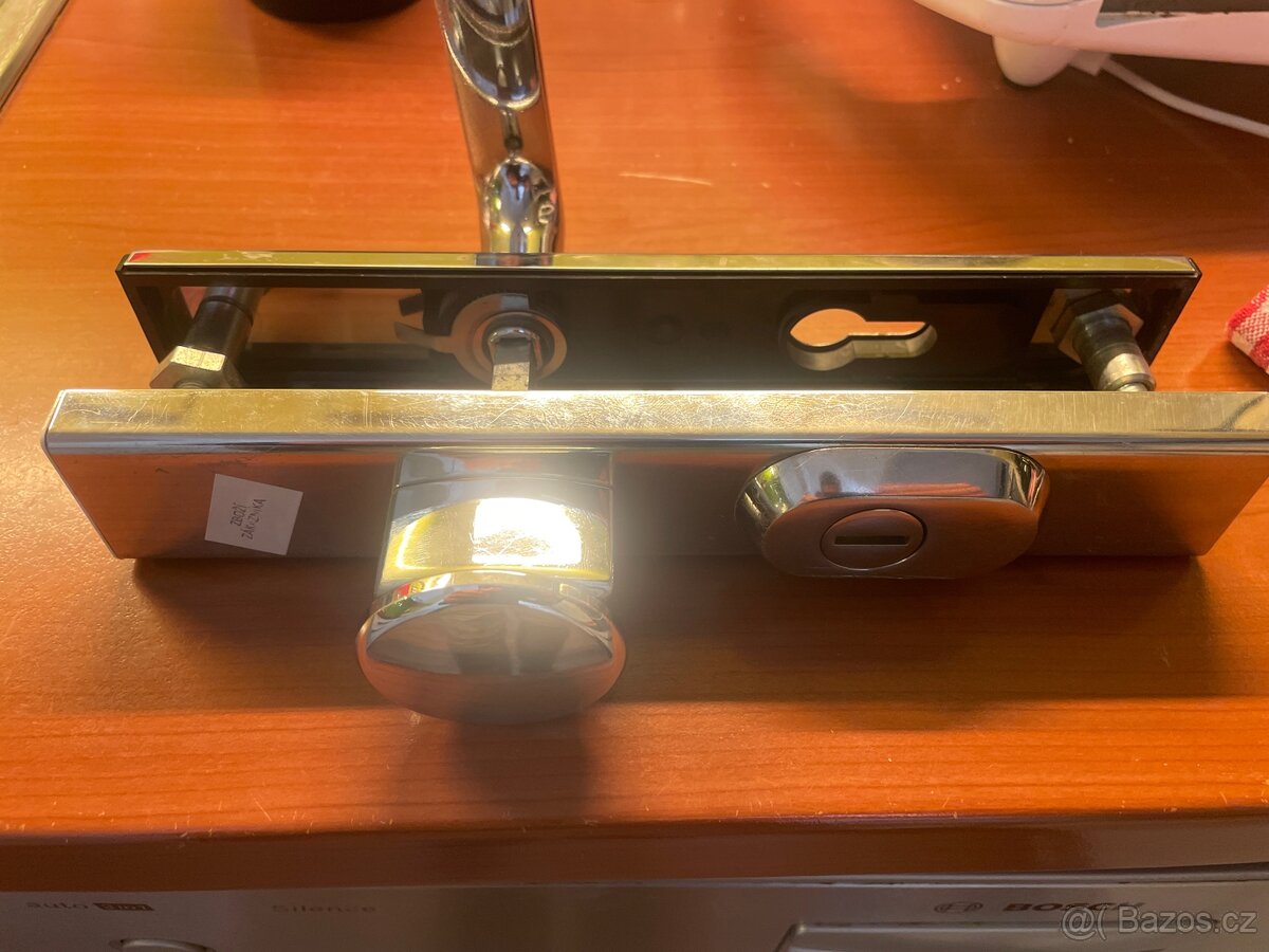 bezpecnostni kovani rostex R1