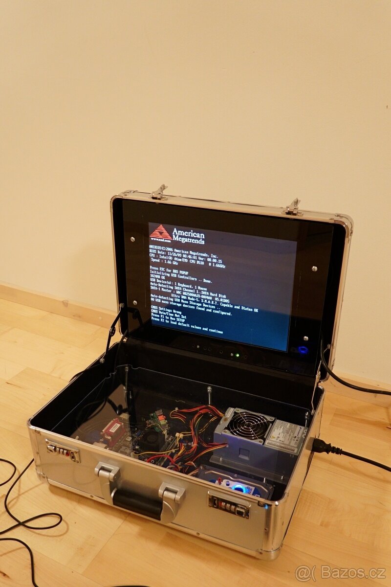 Přenosný stolní počítač v kufru + WinXP + Mercedes STAR diag