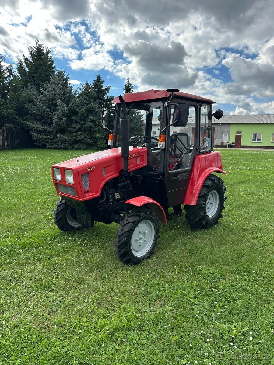 Traktor Belarus 320.4