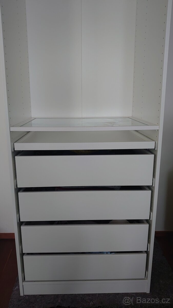 Šatní skříň IKEA