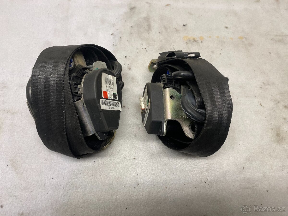 ŠKODA OCTAVIA 2 2004-2013 - PŘEDNÍ PÁSY