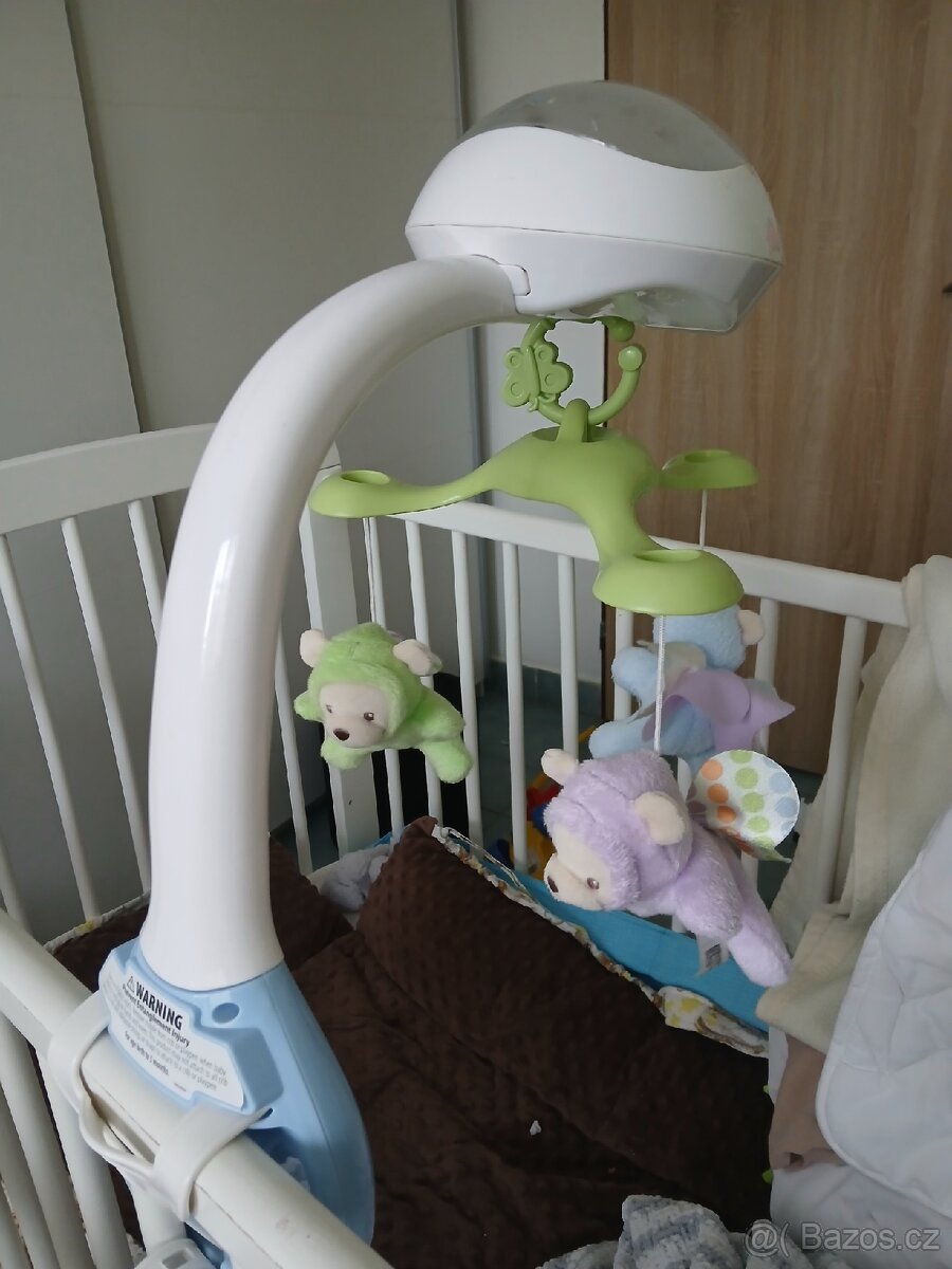 Kolotoč nad postýlku