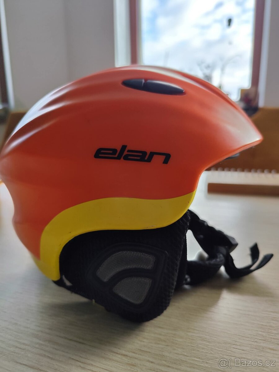 Lyžařská helma Elan