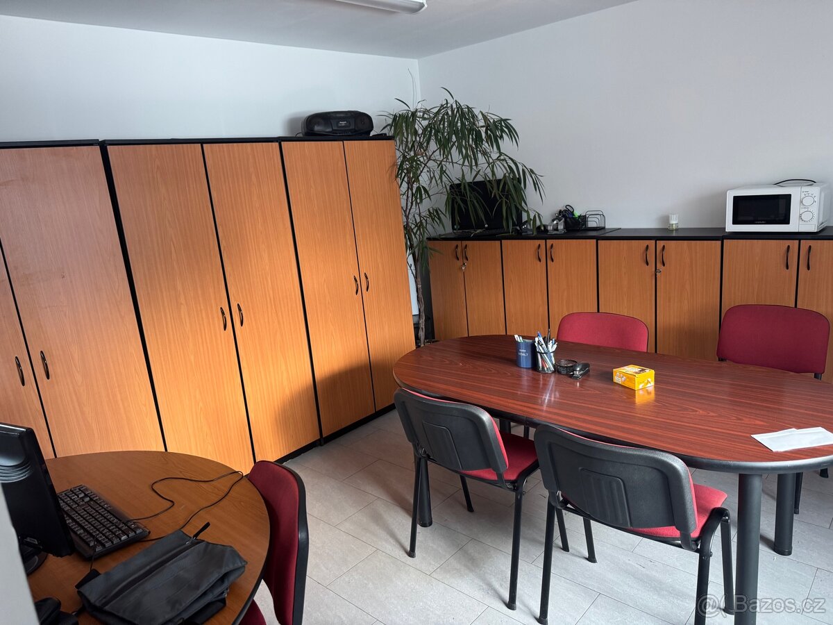 Kancelářský nábytek