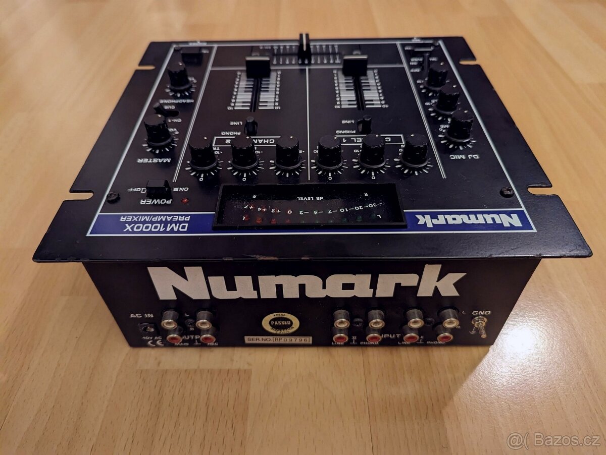 Mixpult Numark DM1000X