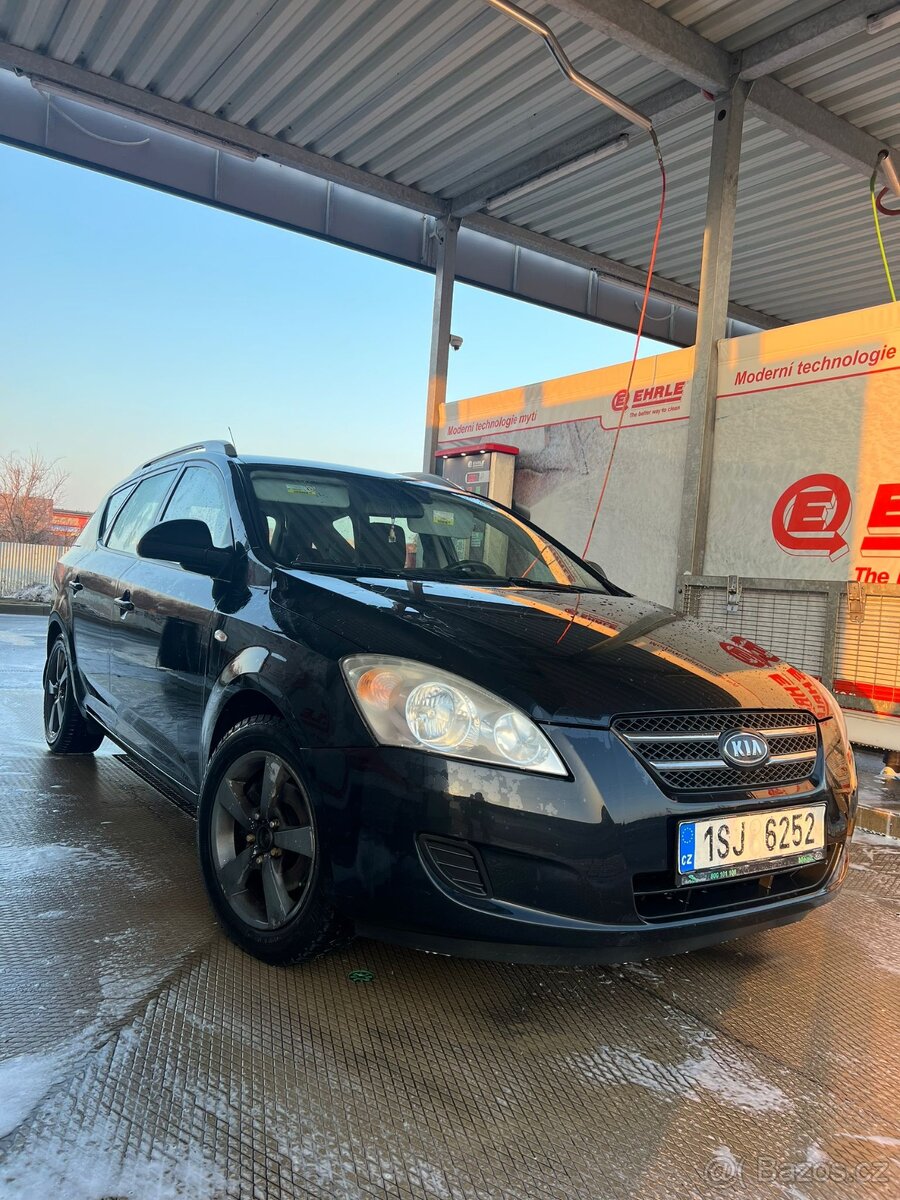Kia Ceed 1.4i + LPG. Rok 2010. Tempomat. Klima