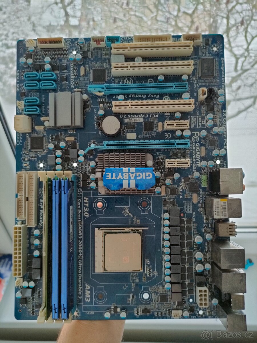 Gigabyte GA-870A-UD3 + CPU AMD Athlon II X4