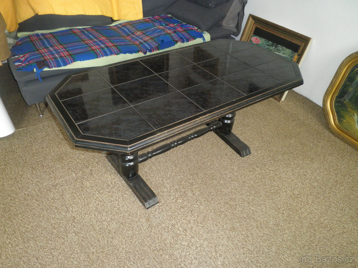 Prodám konferenční stůl