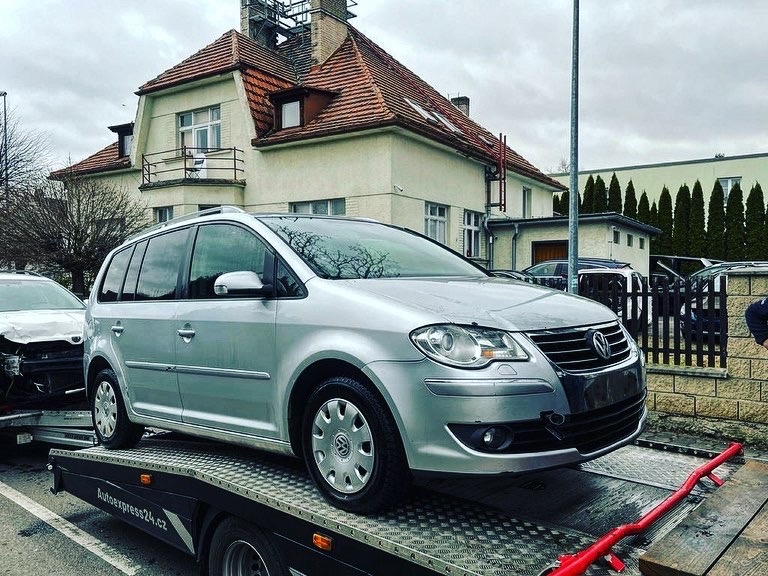 Veškeré náhradní díly VW Touran 1T facelift 07 BMM JPK LA7W