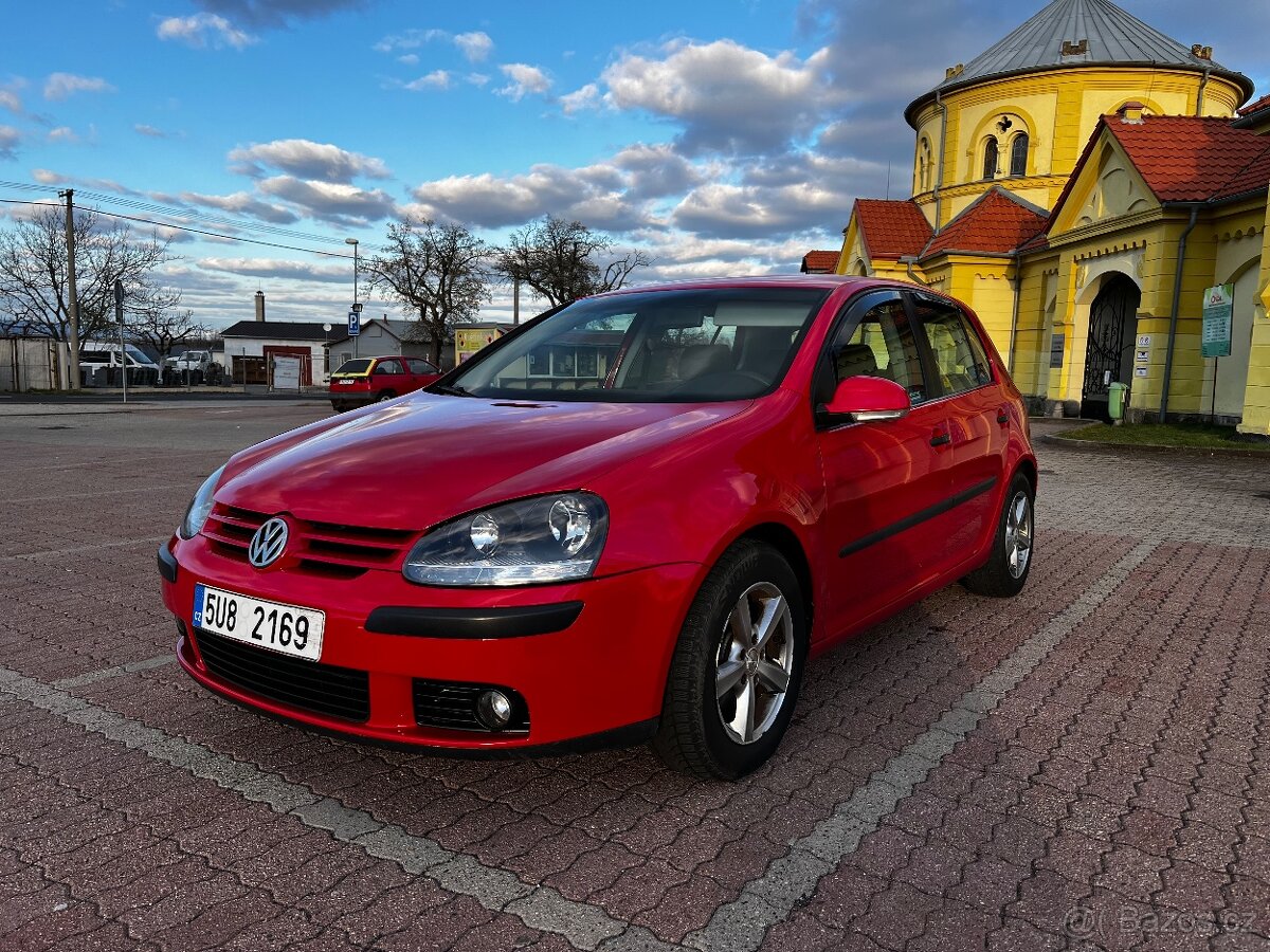 Volswagen Golf V 1.6 75kw