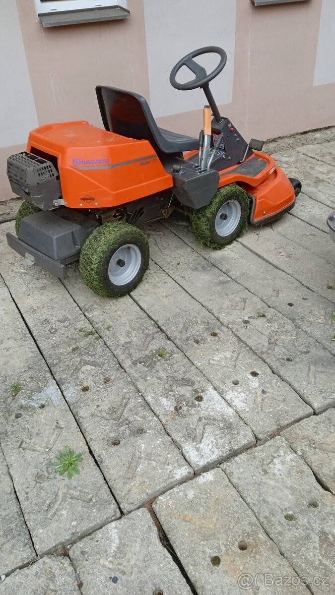 Husqvarna rider