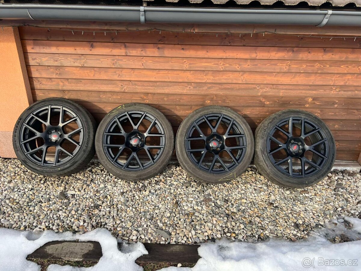 Originální letní alu kola Dodge Challenger SRT 245/45/20