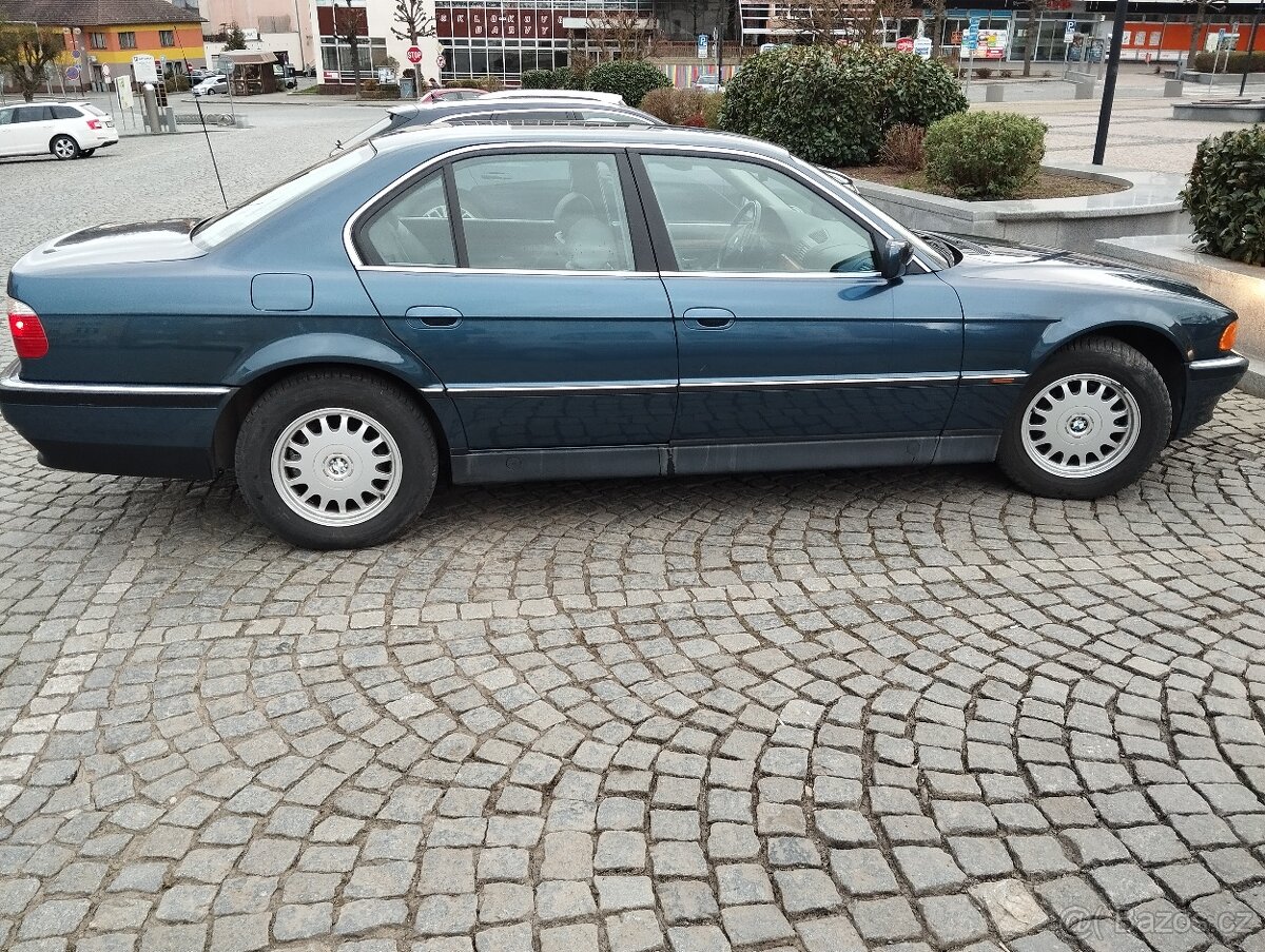 BMW e38 3.0 V8, manuál