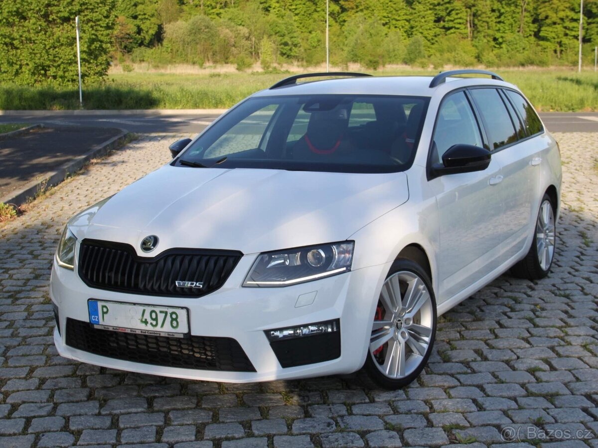 OCTAVIA 3 RS, 2.0TSI-162kw,Bi-Xen,COLUMBUS,Vý.Okno,TAŽNÉ,r15