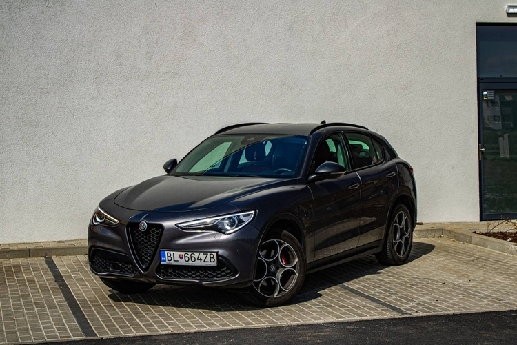 Alfa Romeo Stelvio 2.0 AWD A/T - ZÁRUKA 1rok/20 000km