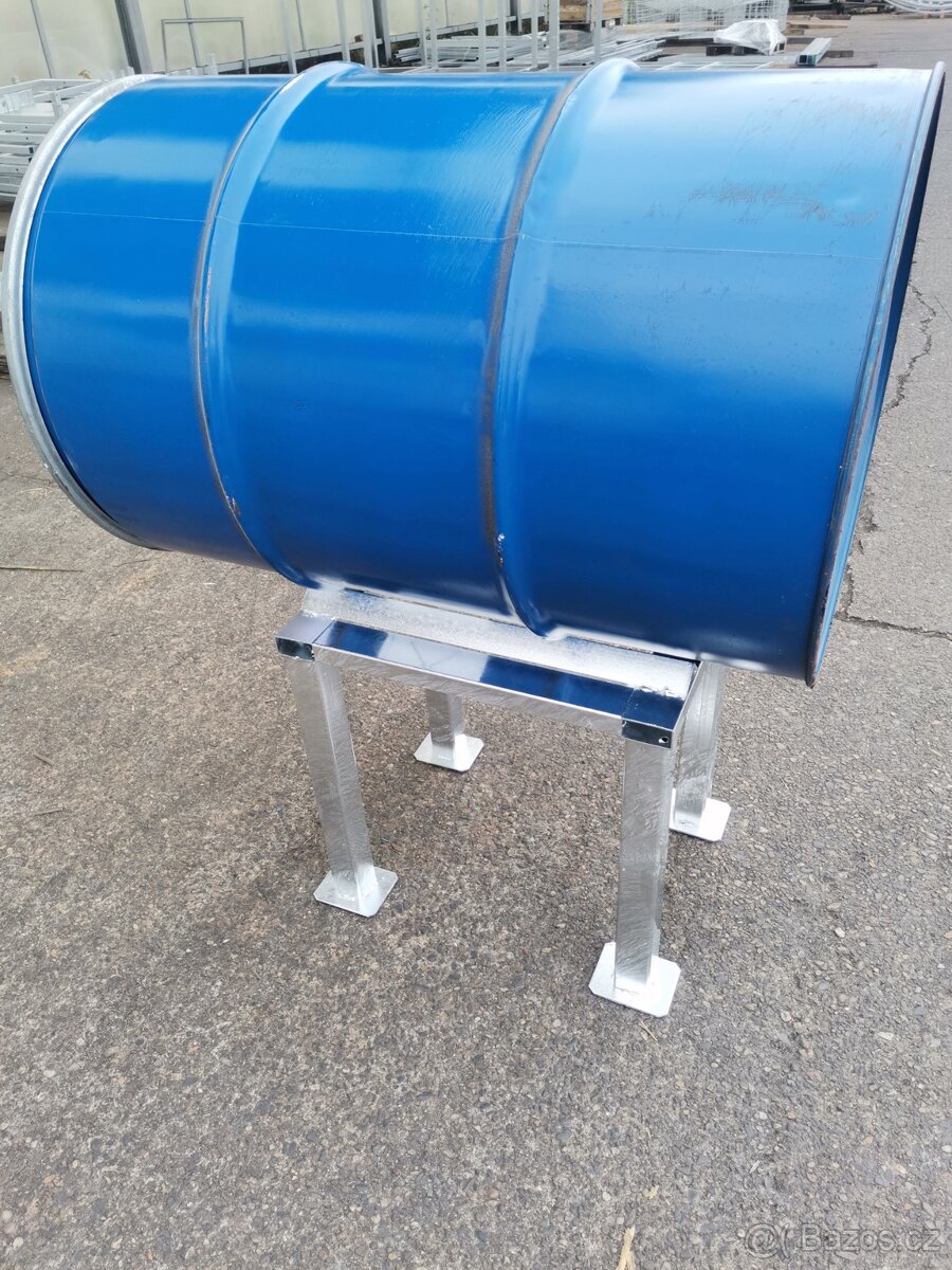 Podstavec pod sudy