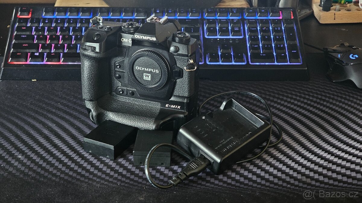 Olympus OM-D E-M1X + 2 baterie