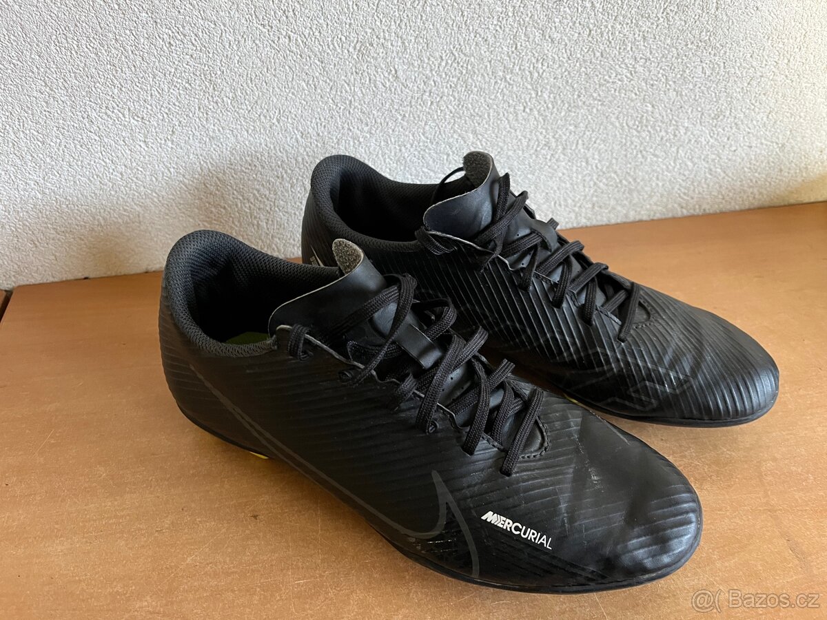 Kopačky Nike velikost 40