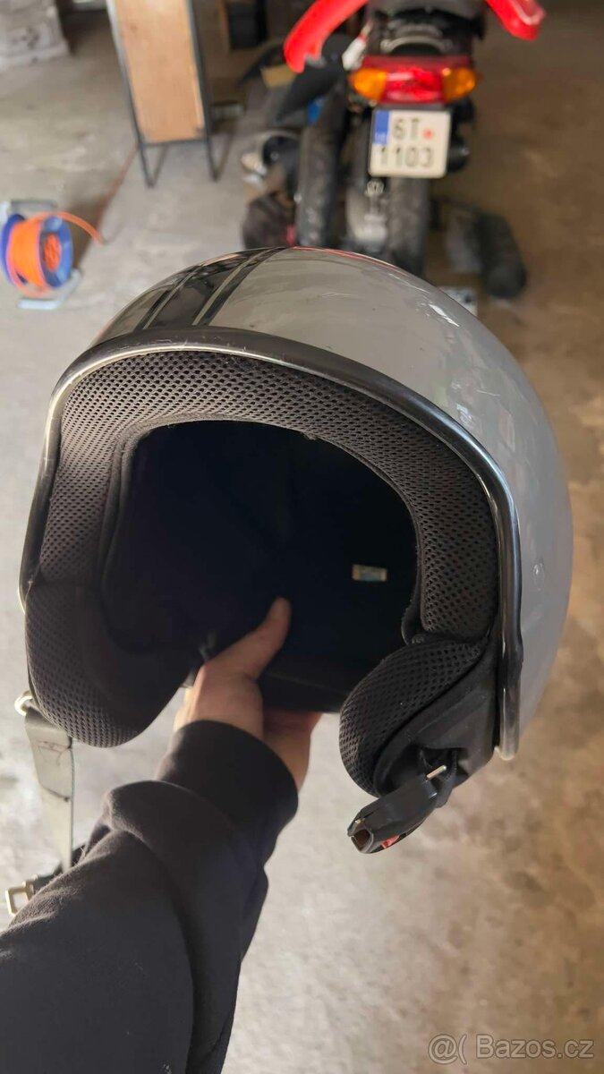 Helma XL na motorku/skutr